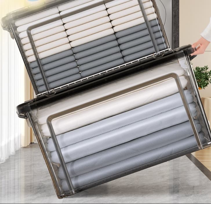 積み重ね可能な大容量グッズ収納ボックス