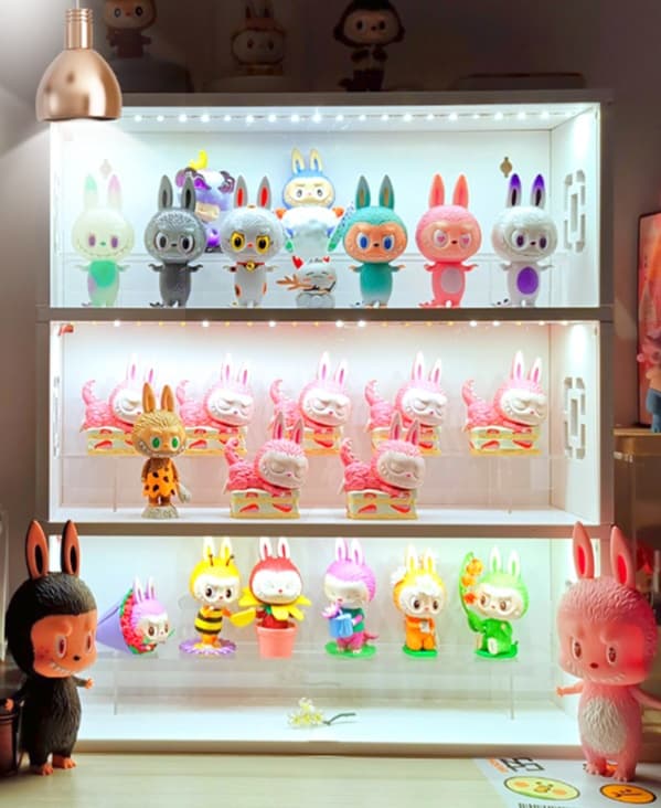 グッズ収納 アクリルコレクション棚「かわいい夢見る収納」