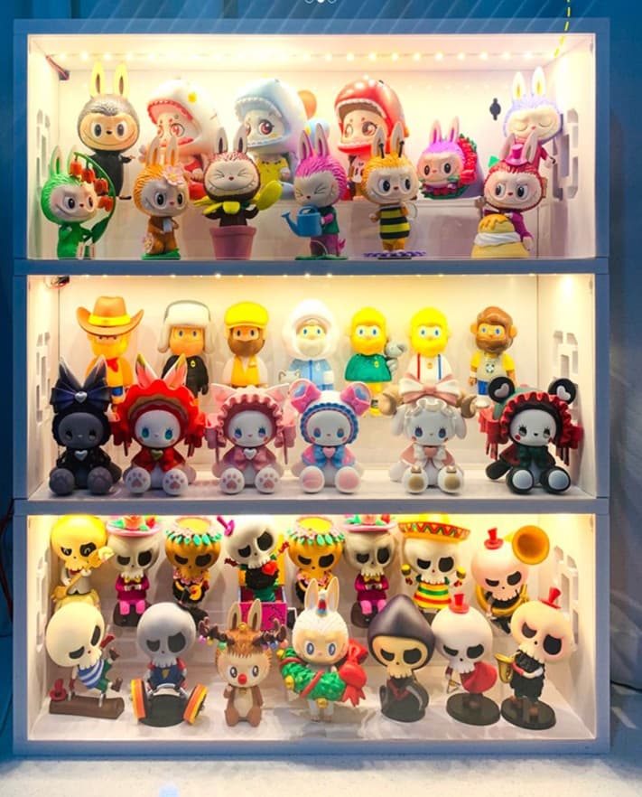 グッズ収納 アクリルコレクション棚「かわいい夢見る収納」