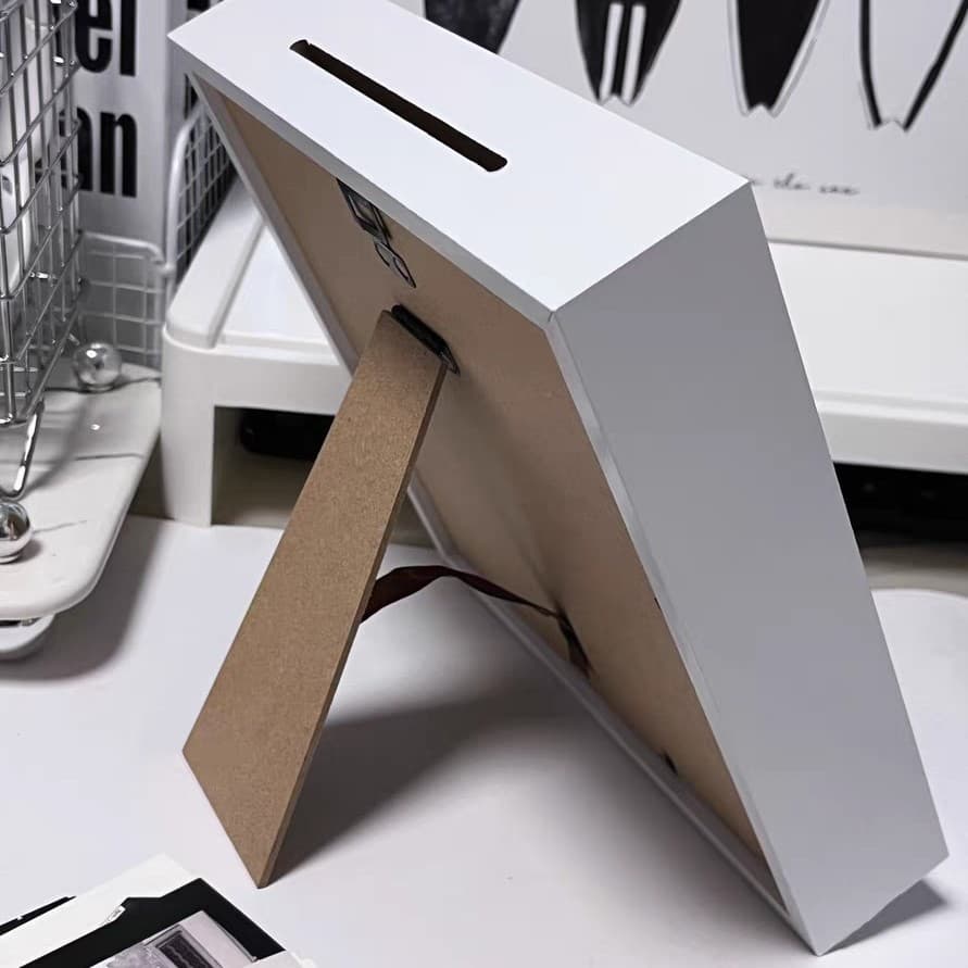 グッズ収納 世界地図デザイン 思い出コレクション額縁